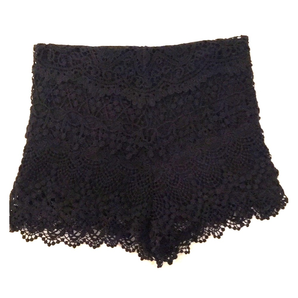 KIMCHI BLUE LACE SHORTS